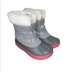 NWOT Carters Girls Faux Fur Boots Size 10